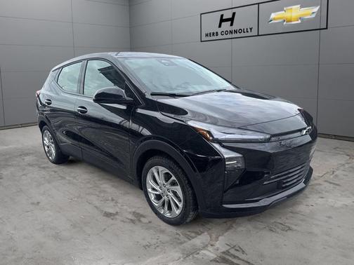 Mosaic Black Metallic 2027 Chevrolet Bolt LT FWD