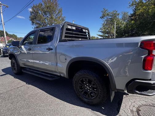 Sterling Gray Metallic 2024 Chevrolet Silverado 1500 ZR2