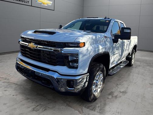 Summit White 2026 Chevrolet Silverado 2500 LT