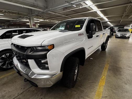 Summit White 2022 Chevrolet Silverado 2500 WT