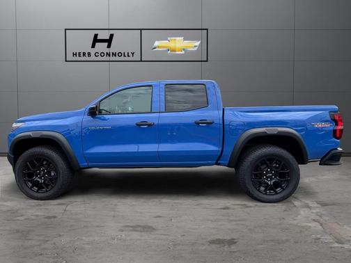 Reef Blue Metallic 2026 Chevrolet Colorado Trail Boss