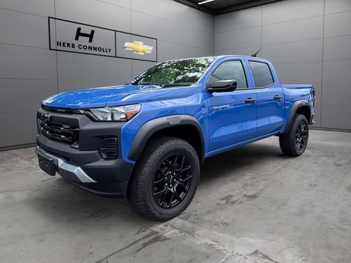 Reef Blue Metallic 2026 Chevrolet Colorado Trail Boss