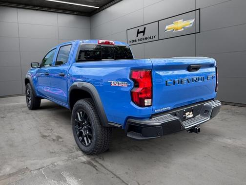 Reef Blue Metallic 2026 Chevrolet Colorado Trail Boss