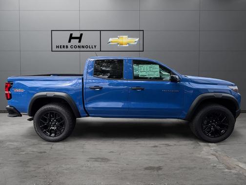 Reef Blue Metallic 2026 Chevrolet Colorado Trail Boss