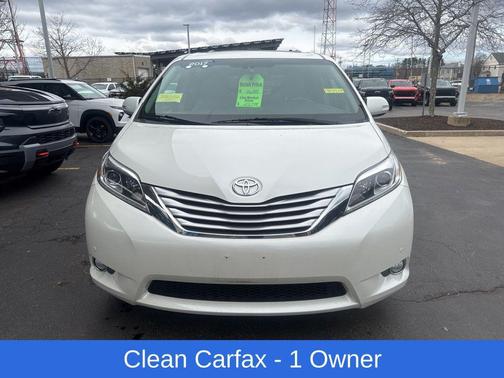 Blizzard Pearl 2017 Toyota Sienna Limited Premium