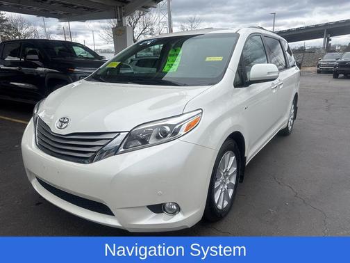 Blizzard Pearl 2017 Toyota Sienna Limited Premium