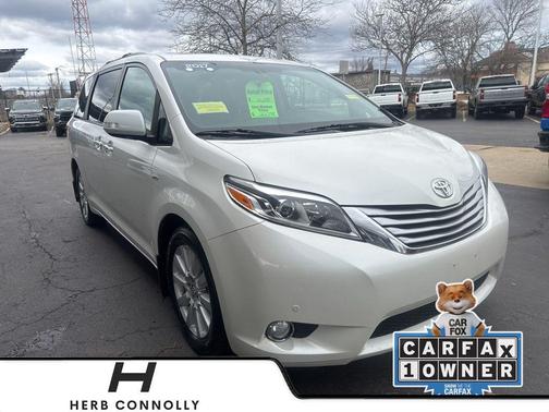 Blizzard Pearl 2017 Toyota Sienna Limited Premium