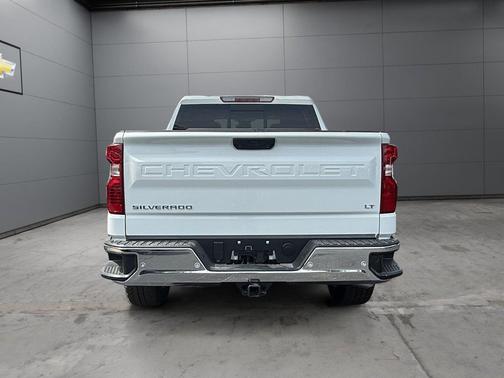 Summit White 2026 Chevrolet Silverado 1500 LT