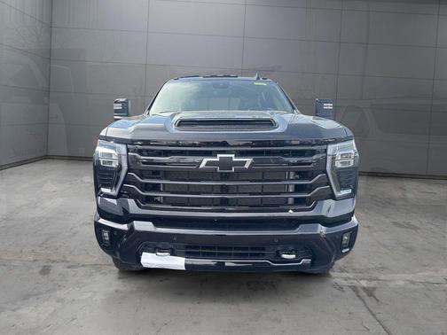 Black 2026 Chevrolet Silverado 2500 High Country