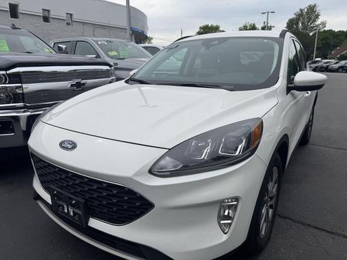 Star White Metallic Tri-Coat 2021 Ford Escape SEL