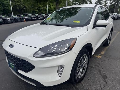 Star White Metallic Tri-Coat 2021 Ford Escape SEL