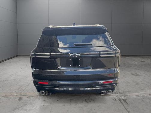 Mosaic Black Metallic 2026 Chevrolet Traverse RS