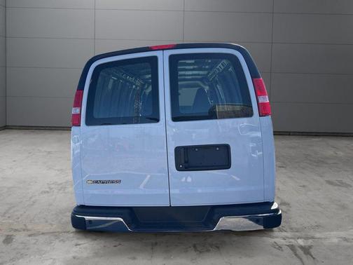 Summit White 2026 Chevrolet Express 2500 Work Van