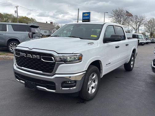 Bright White Clearcoat 2025 RAM 1500 Big Horn/Lone Star