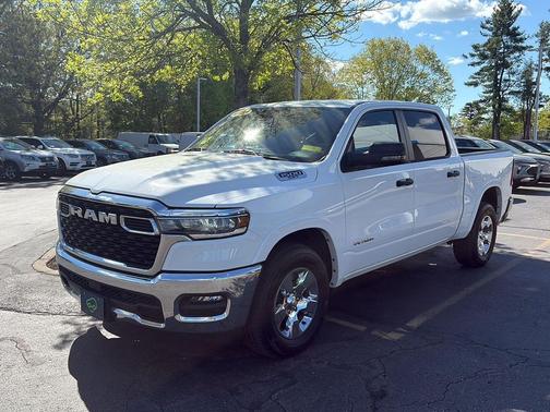 Bright White Clearcoat 2025 RAM 1500 Big Horn/Lone Star