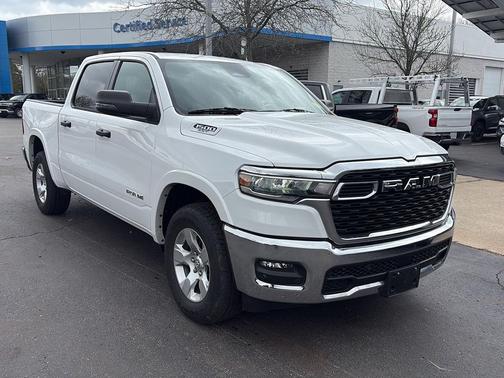 Bright White Clearcoat 2025 RAM 1500 Big Horn/Lone Star