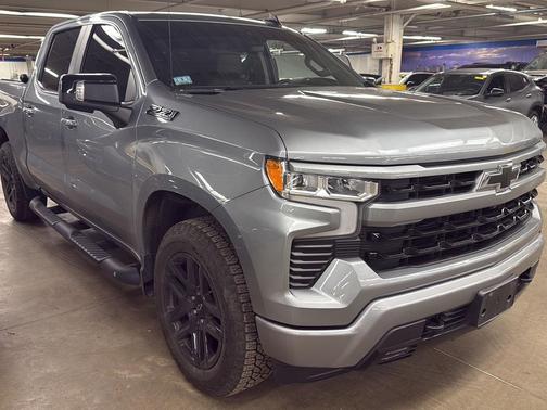 Sterling Gray Metallic 2023 Chevrolet Silverado 1500 RST