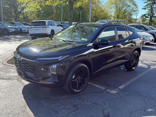 Mosaic Black Metallic 2024 Chevrolet Trax FWD ACTIV