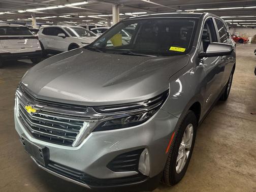 Sterling Gray Metallic 2024 Chevrolet Equinox 1LT