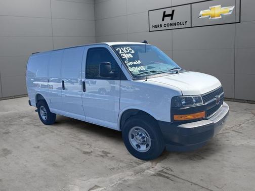 Summit White 2025 Chevrolet Express 2500 LT