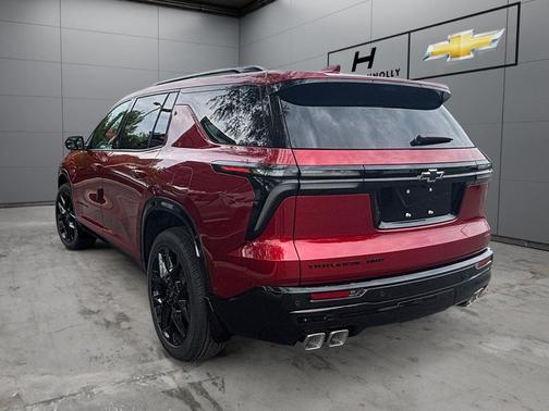Radiant Red Tintcoat 2026 Chevrolet Traverse RS
