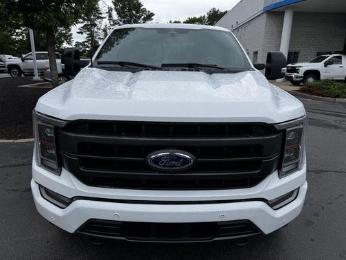 Oxford White 2023 Ford F-150 Lariat