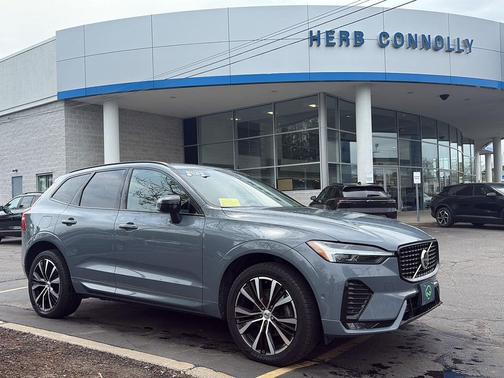 Thunder Grey Metallic 2023 Volvo XC60 B5 Plus Dark Theme