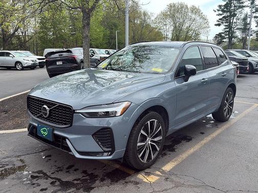 Thunder Grey Metallic 2023 Volvo XC60 B5 Plus Dark Theme