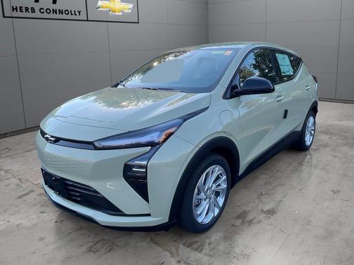 Relic Green Metallic 2027 Chevrolet Bolt LT FWD