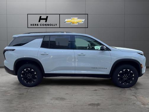 Polar White Tricoat 2027 Chevrolet Traverse AWD Z71
