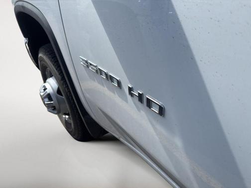 Summit White 2026 Chevrolet Silverado 3500 WT