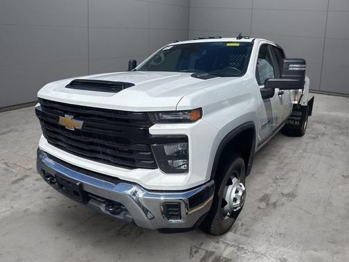 Summit White 2026 Chevrolet Silverado 3500 WT
