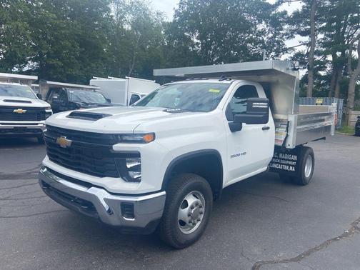 2025 Chevrolet Silverado 3500 WT