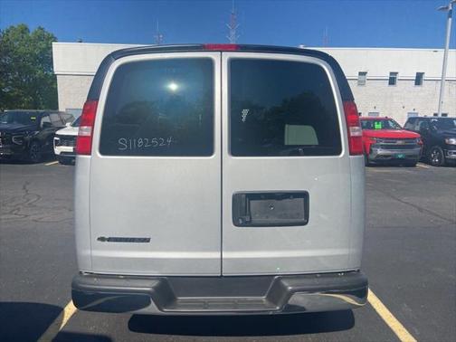 2025 Chevrolet Express 2500 RWD 2500 Regular Wheelbase WT