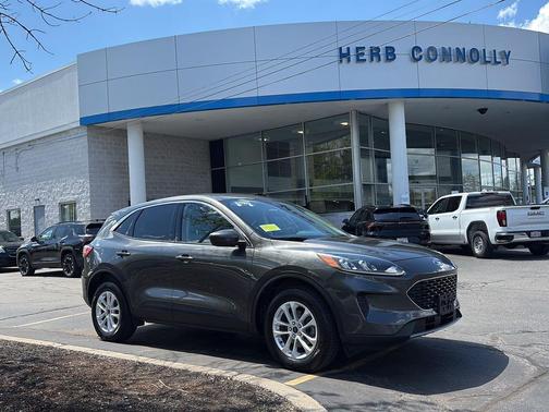 Magnetic Metallic 2020 Ford Escape SE