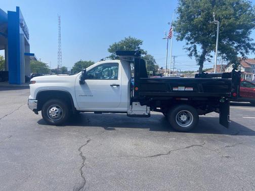 2025 Chevrolet Silverado 3500 WT