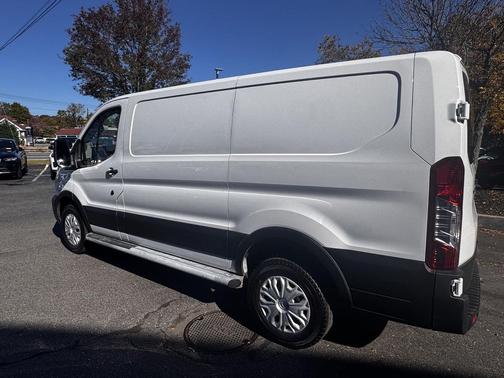 Oxford White 2025 Ford Transit-250 Base