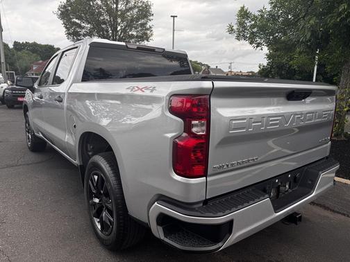 Silver Ice Metallic 2022 Chevrolet Silverado 1500 Custom