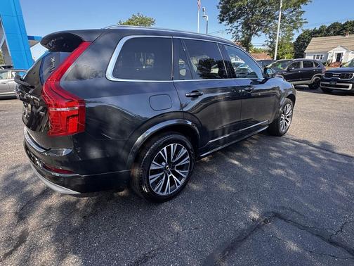 Savile Grey Metallic 2022 Volvo XC90 T5 Momentum