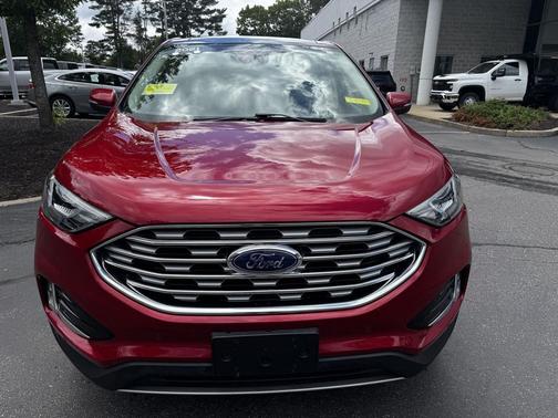 Rapid Red Metallic Tinted Clearcoat 2021 Ford Edge Titanium