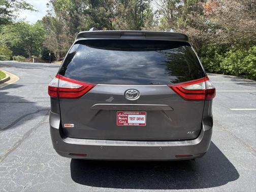 2015 Toyota Sienna XLE