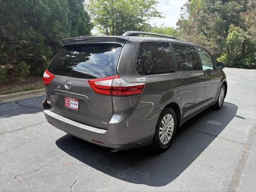 2015 Toyota Sienna XLE