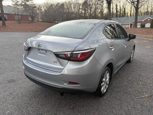 2017 Toyota Yaris iA Base