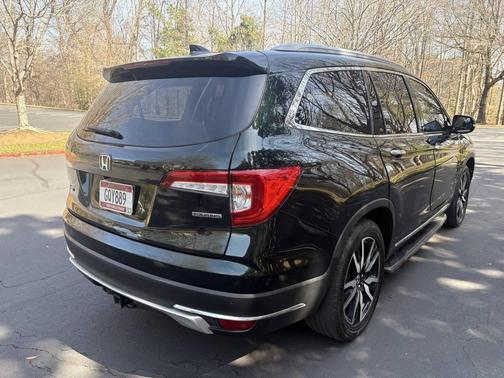 2019 Honda Pilot Touring 8-Passenger