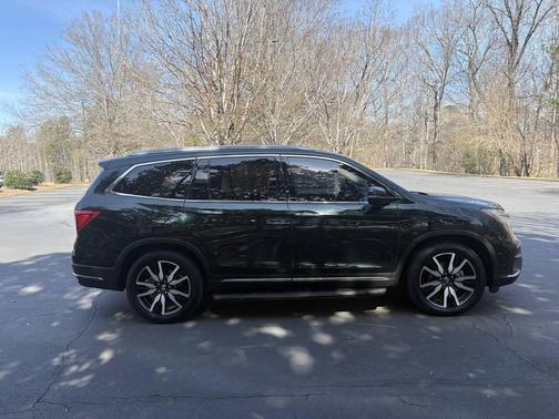 2019 Honda Pilot Touring 8-Passenger