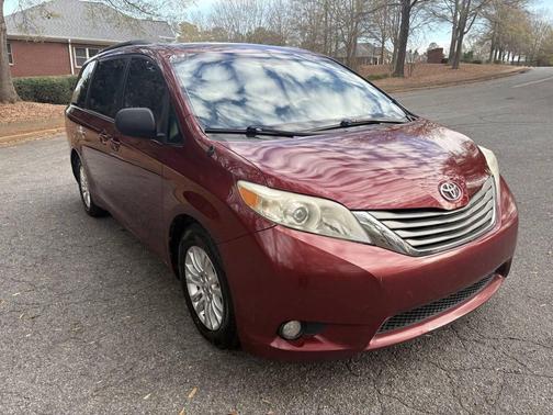 2014 Toyota Sienna XLE