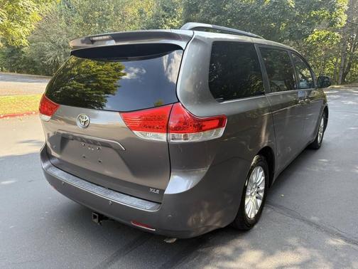 2014 Toyota Sienna XLE