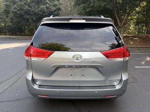 2014 Toyota Sienna XLE