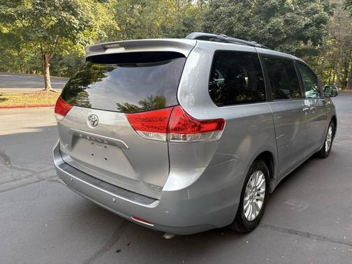 2014 Toyota Sienna XLE