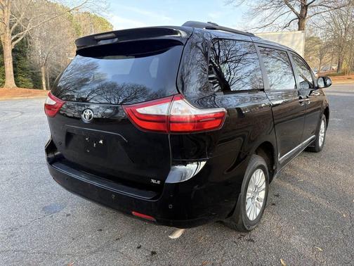 2015 Toyota Sienna XLE